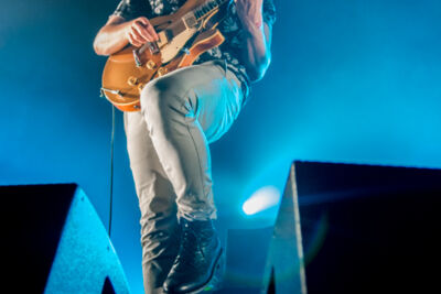 The Kooks @ 013, picture 10, photographed by Erwin Evrard - FrontView Magazine