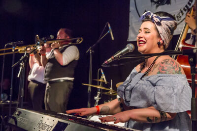 Davina & the Vagabonds (USA) @ Duvelblues, picture 18, photographed by Marc Verdonck - FrontView Magazine