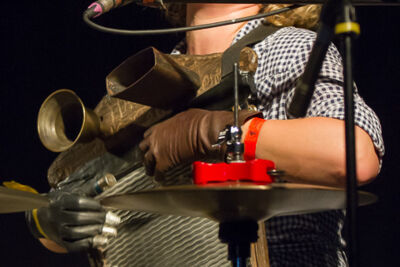 Hat Fitz & Cara (AUS/N-IRL) @ Duvelblues, picture 3, photographed by Marc Verdonck - FrontView Magazine
