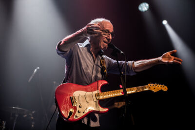 Raymond van het Groenewoud 40 jaar meisjes @ Het Depot, picture 20, photographed by Raf Degeest - FrontView Magazine