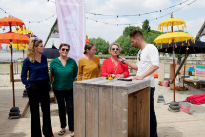 Ladies at the theatre persconferentie, Vapeurs! @ Antwerpen, foto 10, foto's door Bart Baevegems - FrontView Magazine