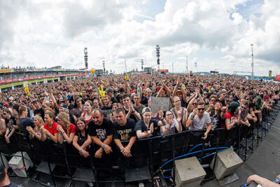 Lower Than Atlantis @ Rock Am Ring 2017, foto 14, foto's door Edwin Houdevelt - FrontView Magazine