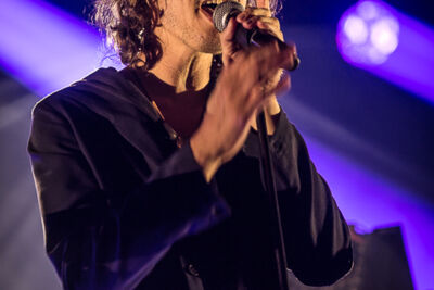 STIJN plays Prince @ Ancienne Belgique, picture 3, photographed by Jan van Hecke - FrontView Magazine