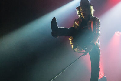 STIJN plays Prince @ Ancienne Belgique, picture 25, photographed by Jan van Hecke - FrontView Magazine