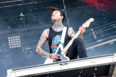 Pierce The Veil @ Download Paris 2017, picture 14, photographed by Dorien Goetschalckx - FrontView Magazine
