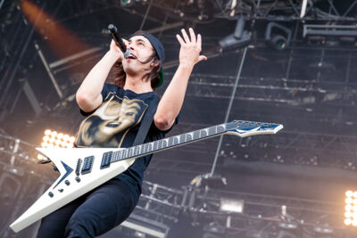 Pierce The Veil @ Download Paris 2017, picture 15, photographed by Dorien Goetschalckx - FrontView Magazine