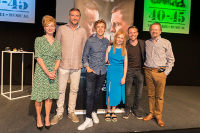 castvoorstelling musical 40-45 @ studio 100, picture 8, photographed by dirk janssens - FrontView Magazine