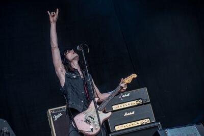 Tyler Bryant & The Shakedown @ Genk on Stage, picture 11, photographed by Luc Luyten - FrontView Magazine