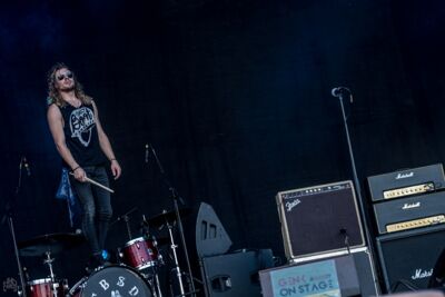 Tyler Bryant & The Shakedown @ Genk on Stage, picture 21, photographed by Luc Luyten - FrontView Magazine