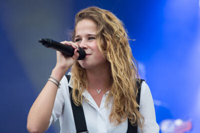 Laura Tesoro @ Kanaalfeesten, picture 26, photographed by Marc Verdonck - FrontView Magazine
