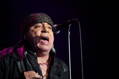 Little Steven and the Disciples of Soul @ De Roma, picture 7, photographed by James Van Roosbroeck - FrontView Magazine
