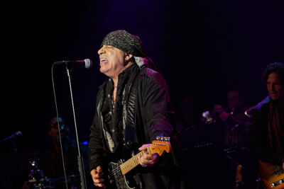 Little Steven and the Disciples of Soul @ De Roma, picture 21, photographed by James Van Roosbroeck - FrontView Magazine