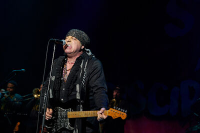 Little Steven and the Disciples of Soul @ De Roma, picture 39, photographed by James Van Roosbroeck - FrontView Magazine