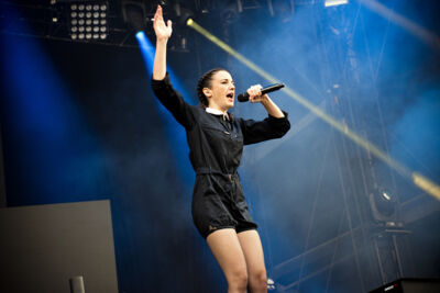 Jain @ Mainsquare Festival 2017, picture 8, photographed by Magali Decamps - FrontView Magazine