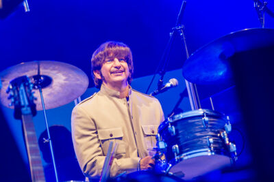 The Bootleg Beatles @ Beleuvenissen, picture 4, photographed by Kurt Jacobs - FrontView Magazine