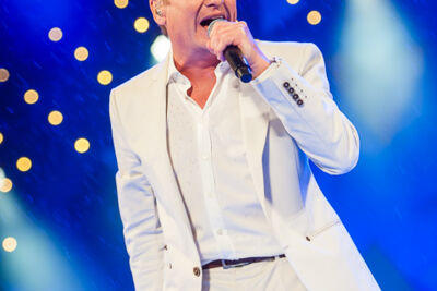 Bart Kaëll @ Vlaanderen Feest! Antwerpen, picture 3, photographed by Dimitri Vanlommel - FrontView Magazine
