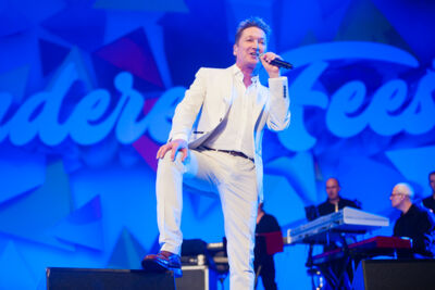 Bart Kaëll @ Vlaanderen Feest! Antwerpen, picture 6, photographed by Dimitri Vanlommel - FrontView Magazine