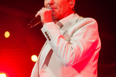Bart Kaëll @ Vlaanderen Feest! Antwerpen, picture 11, photographed by Dimitri Vanlommel - FrontView Magazine