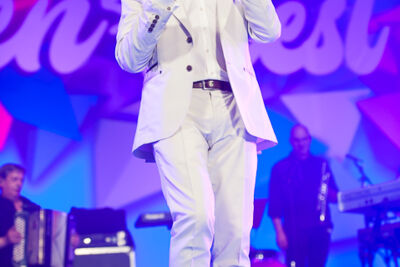 Bart Kaëll @ Vlaanderen Feest! Antwerpen, picture 22, photographed by Dimitri Vanlommel - FrontView Magazine