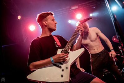 Clench your Fist @ Rock Herk, picture 3, photographed by Luc Luyten - FrontView Magazine
