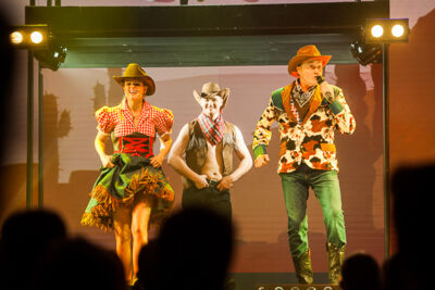 Revueshow Fascination @ Het Witte Paard, foto 11, foto's door Goele Bormans - FrontView Magazine