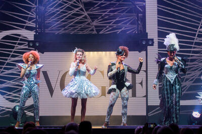 Revueshow Fascination @ Het Witte Paard, foto 71, foto's door Goele Bormans - FrontView Magazine