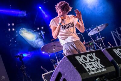 Tout va Bien @ Rock Herk, picture 16, photographed by Luc Luyten - FrontView Magazine
