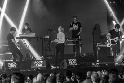 Whispering Sons @ Rock Herk, picture 27, photographed by Luc Luyten - FrontView Magazine