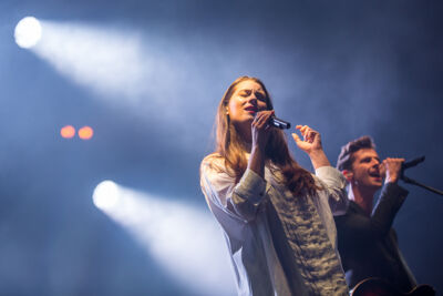 Hooverphonic @ Beleuvenissen, picture 14, photographed by Kurt Jacobs - FrontView Magazine