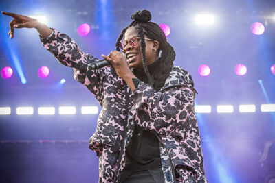 Coely @ Suikerrock 2017, picture 4, photographed by Jan van Hecke - FrontView Magazine