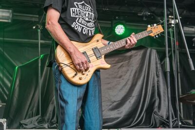 The Bollock Brothers @ Punks not dead, picture 11, photographed by Luc Luyten - FrontView Magazine