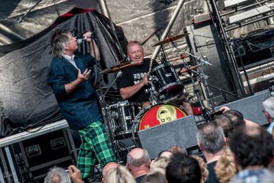 The Bollock Brothers @ Punks not dead, picture 22, photographed by Luc Luyten - FrontView Magazine