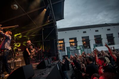 The Buzzcocks @ Punks not dead, picture 16, photographed by Luc Luyten - FrontView Magazine