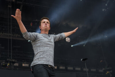 Niels Destadsbader @ Suikerrock, picture 3, photographed by Erwin Evrard - FrontView Magazine