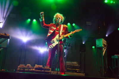 Compact Disk Dummies @ Linkerwoofer, picture 8, photographed by FrontView Magazine