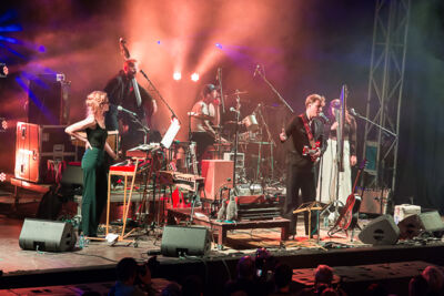 Stef Kamil Carlens @ Linkerwoofer, foto 6, foto's door Marc Verdonck - FrontView Magazine