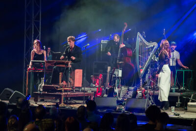 Stef Kamil Carlens @ Linkerwoofer, foto 7, foto's door Marc Verdonck - FrontView Magazine