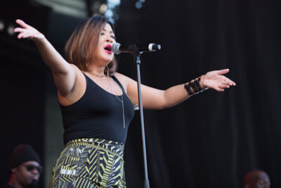 Tessanne Chin @ Reggae Geel 2017, picture 21, photographed by Stef Dierckx - FrontView Magazine