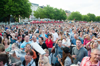 Antwerpen Zingt 2017 @ Gedempte Zuiderdokken, picture 10, photographed by Goele Bormans - FrontView Magazine