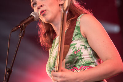 Becca Stevens @ Jazz Middelheim 2017, picture 10, photographed by Jan van Hecke - FrontView Magazine