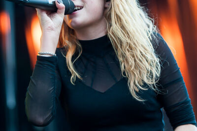 Laura Tesoro @ Midsummerfest Wommelgem, picture 15, photographed by Goele Bormans - FrontView Magazine