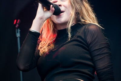 Laura Tesoro @ Midsummerfest Wommelgem, picture 19, photographed by Goele Bormans - FrontView Magazine