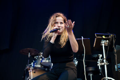 Laura Tesoro @ Midsummerfest Wommelgem, picture 58, photographed by Goele Bormans - FrontView Magazine