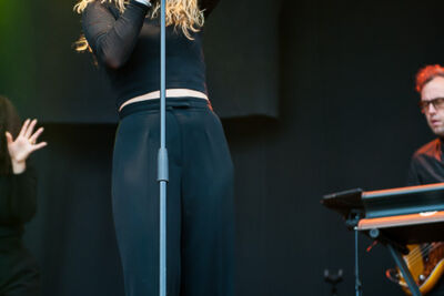 Laura Tesoro @ Midsummerfest Wommelgem, picture 61, photographed by Goele Bormans - FrontView Magazine
