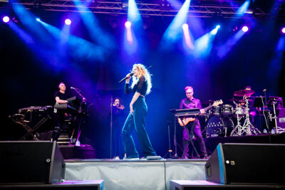 Laura Tesoro @ Midsummerfest Wommelgem, picture 66, photographed by Goele Bormans - FrontView Magazine