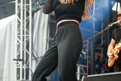 Laura Tesoro @ Midsummerfest Wommelgem, picture 80, photographed by Goele Bormans - FrontView Magazine