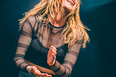 Laura Tesoro @ Paal op Stelten 2017, foto 5, foto's door Elke Briers - FrontView Magazine