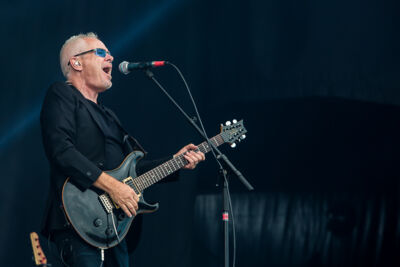 Nik Kershaw @ Nostalgie Beach Festival, picture 2, photographed by Marc Verdonck - FrontView Magazine