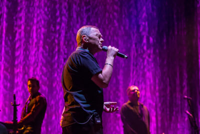 UB40 @ Nostalgie Beach Festival, picture 2, photographed by Marc Verdonck - FrontView Magazine