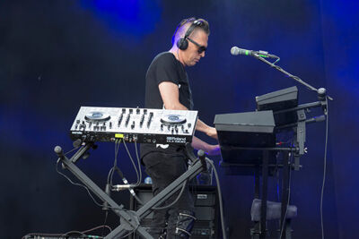 Laura Tesoro @ Marktrock Aalst, picture 7, photographed by dirk janssens - FrontView Magazine